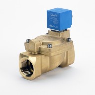 DANFOSS 042U426802 — Клапан электромагнитный EV220W, присоединение внутренняя резьба G 1 1/2", материал уплотнения NBR, нормально закрытый 042U426802